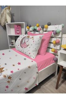 4 Parça Ayda Oturan Kız Desenli Lastikli Çarşaflı Tek Kişilik PİKE Yatak Örtüsü Takımı