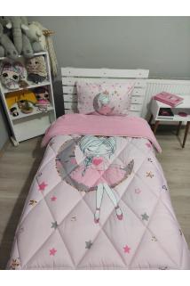 Welsoft Pofuduk Çift Taraflı PEMBE AYDA OTURAN KIZ Desenli Tek Kişilik Yorgan Uyku Seti