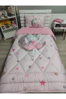 Welsoft Pofuduk Çift Taraflı PEMBE AYDA OTURAN KIZ Desenli Tek Kişilik Yorgan Uyku Seti